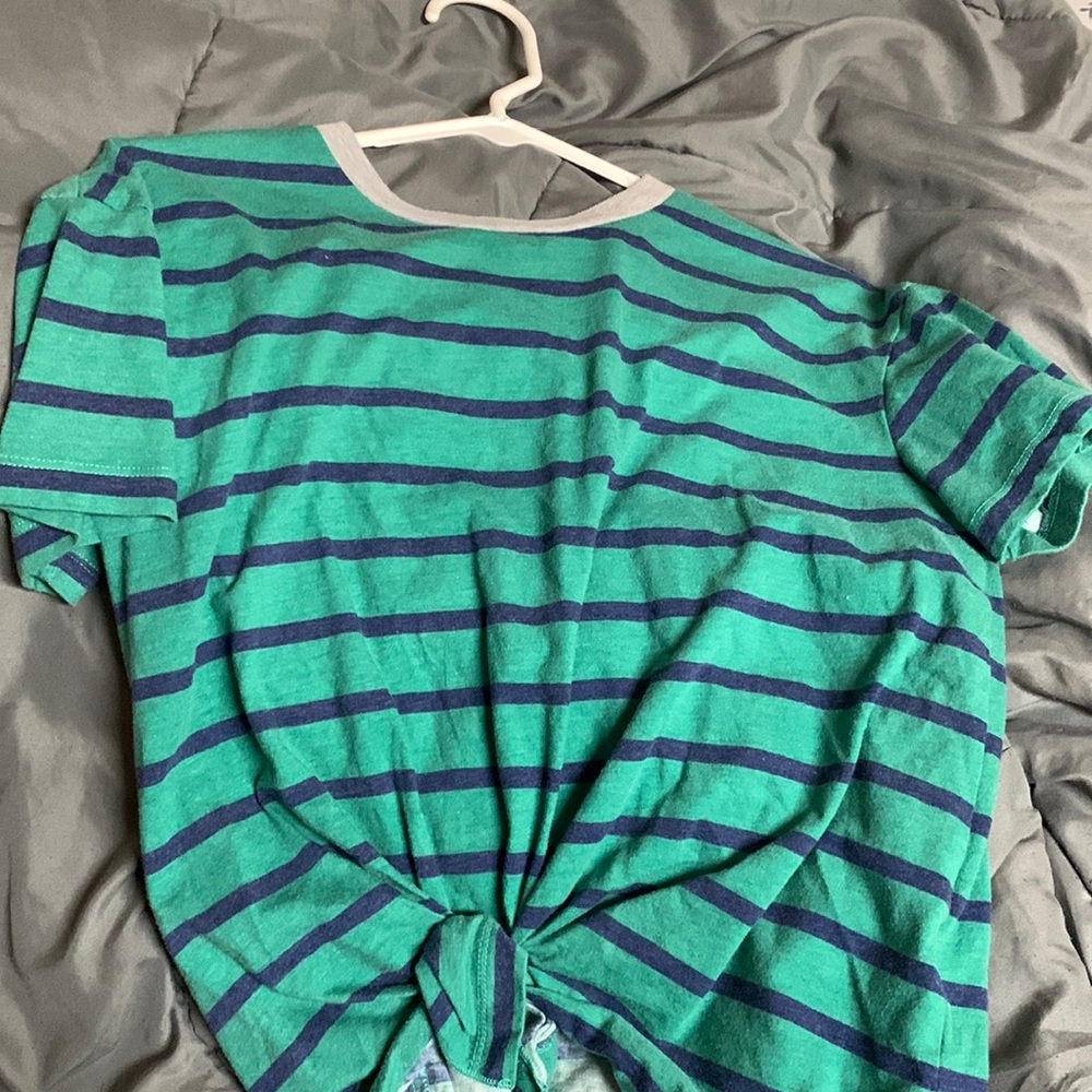 Size M green cropped